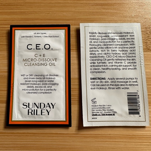 Sunday Riley •  25X CEO Cleansing Oil Samples - Picture 5 of 9